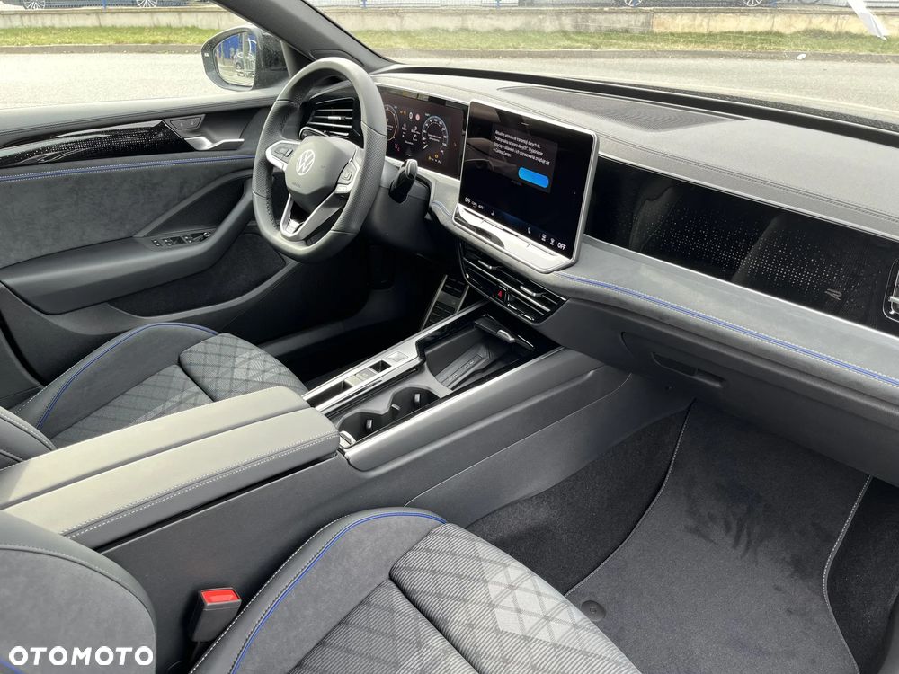 Volkswagen Passat - 31