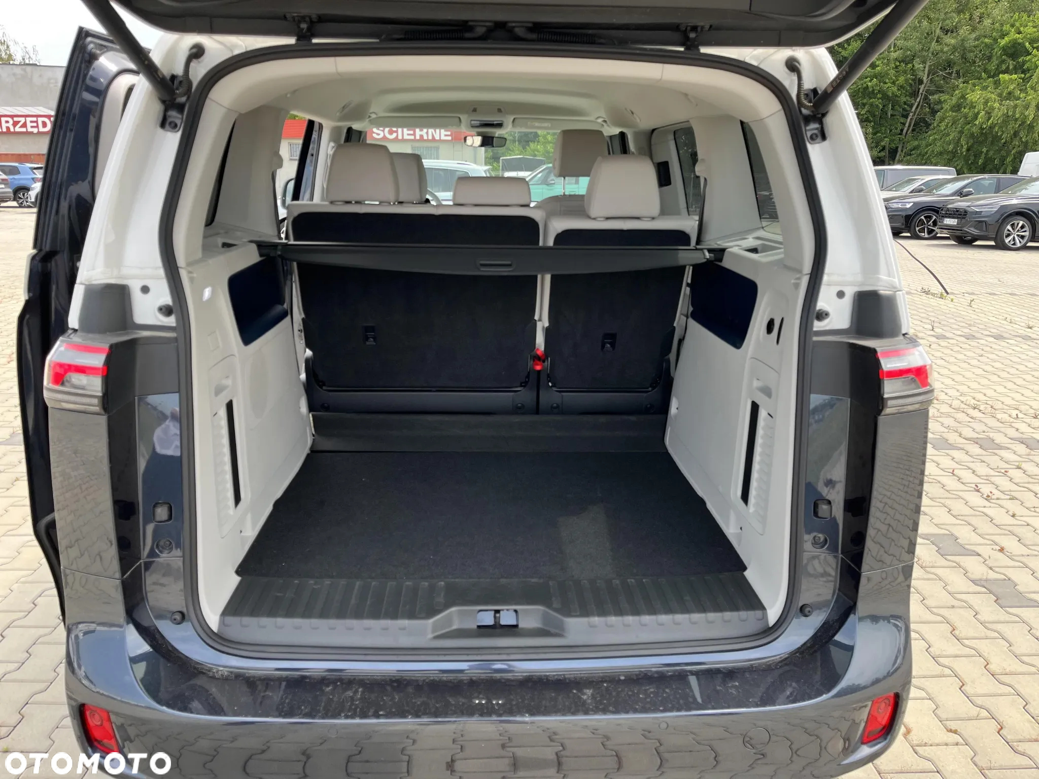 Volkswagen ID. Buzz 82kWh Pro - 17
