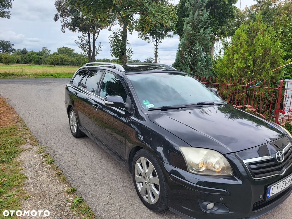 Toyota Avensis - 2