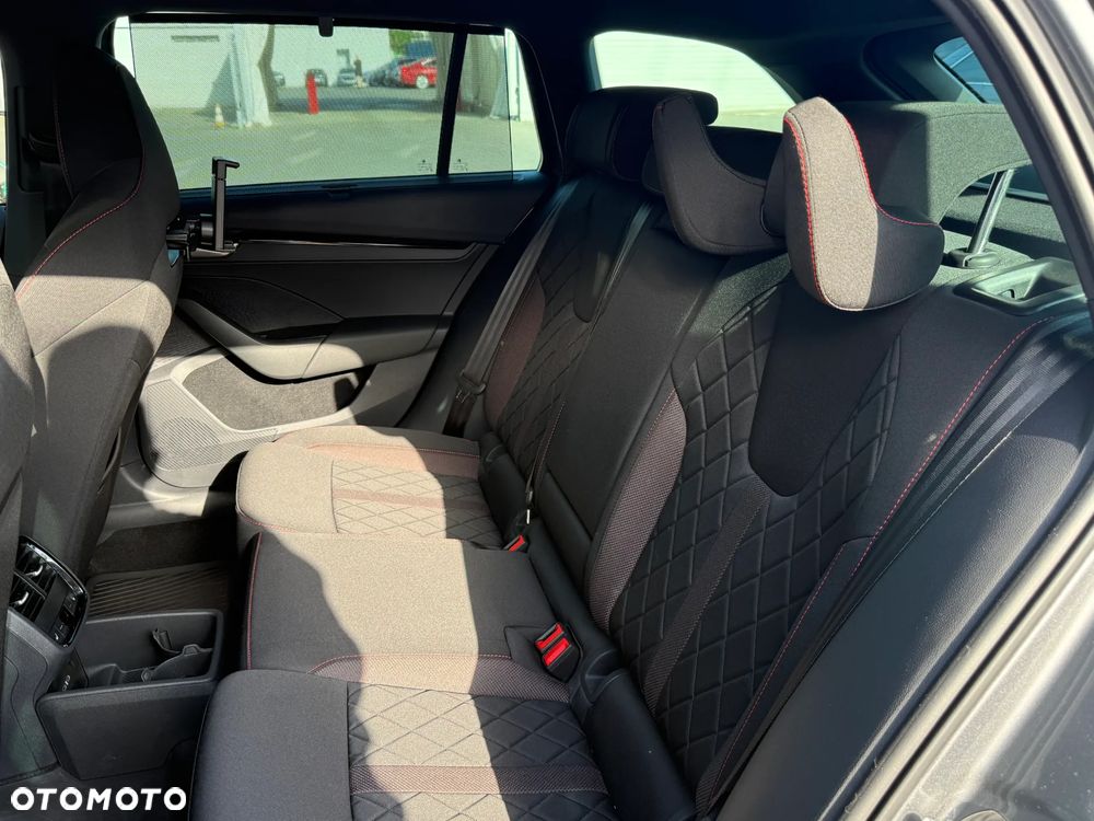 Skoda Octavia 2.0 TSI RS DSG - 11