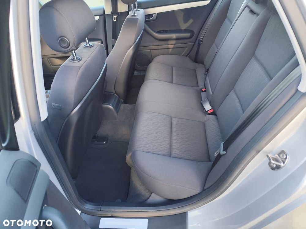 Audi A4 Limousine 2.0 T FSI multitronic - 25