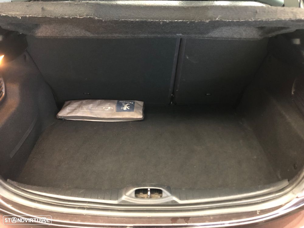 Peugeot 208 e-HDi 92 Stop&Start Active - 14