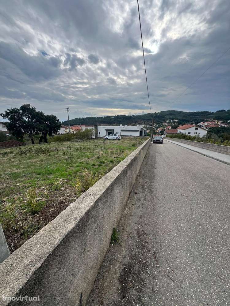 Terreno com duas frentes de estrada e vistas deslumbrantes em Proença- - Grande imagem: 3/4
