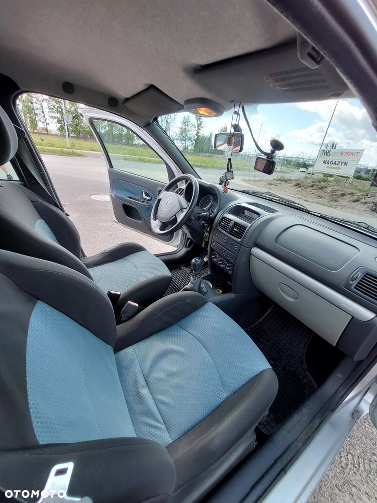 Renault Clio - 14