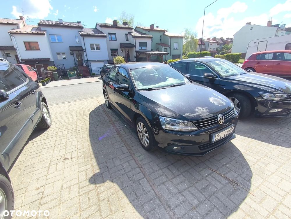 Volkswagen Jetta 1.2 TSI Comfortline - 1