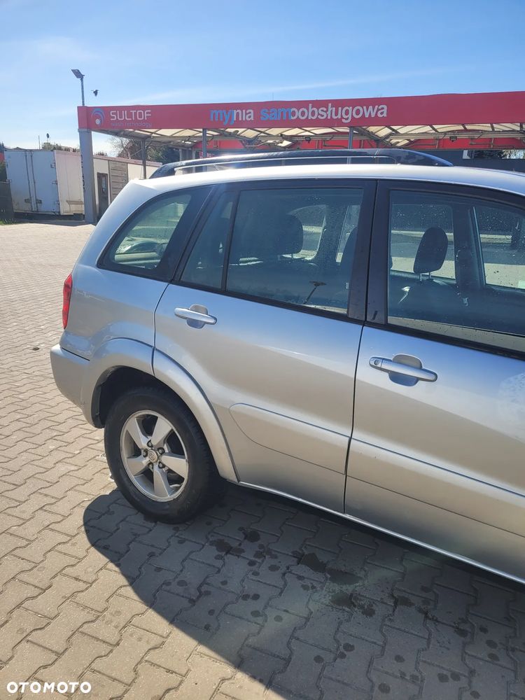Toyota RAV4 2.0 VVT-i 4x4 - 7