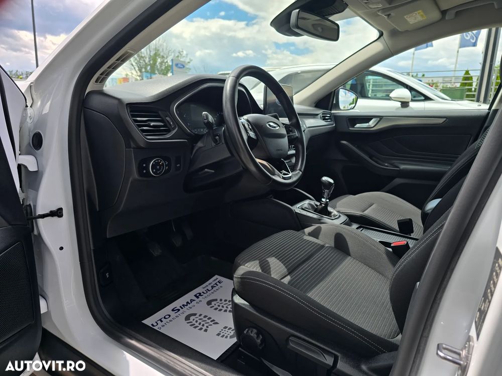 Ford Focus - 18