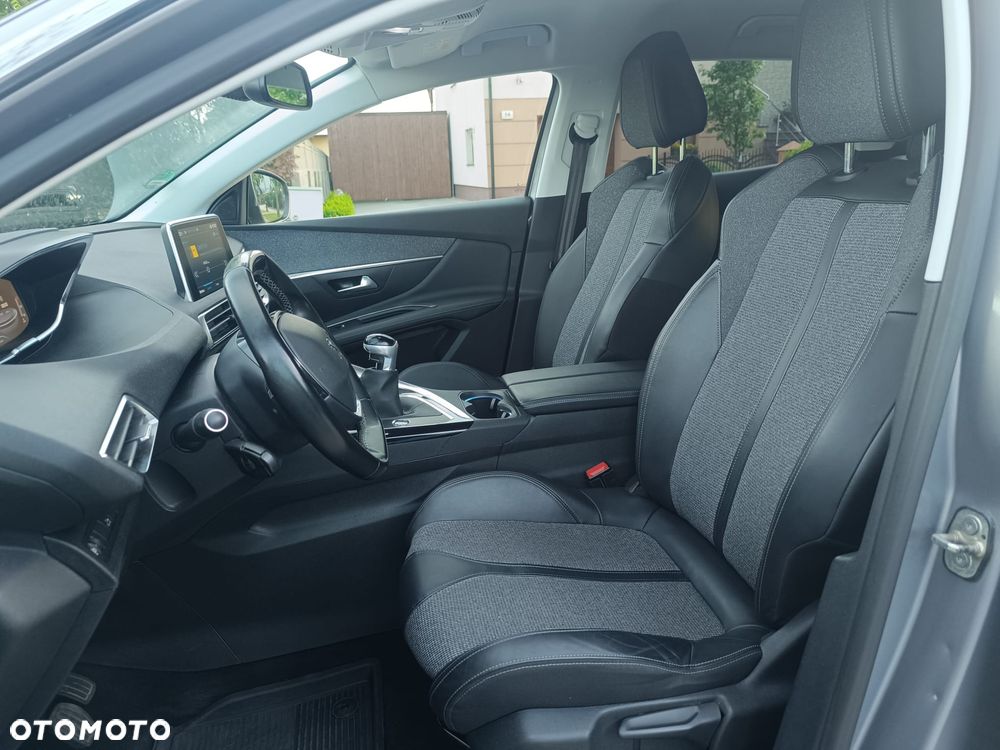 Peugeot 3008 1.5 BlueHDi Allure S&S - 9