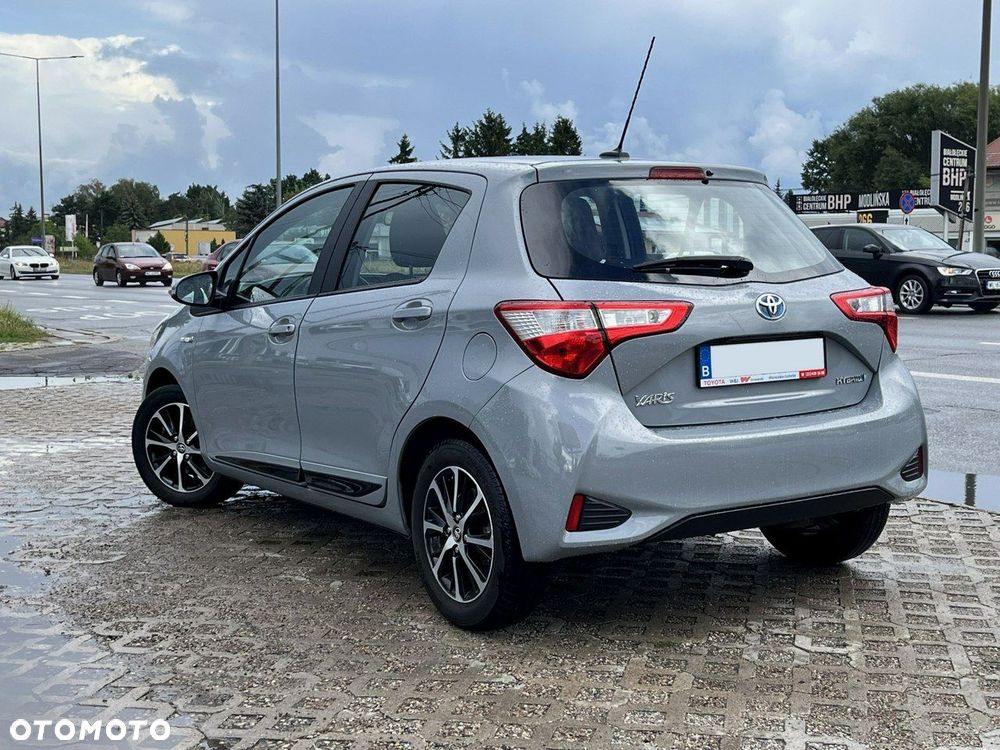 Toyota Yaris - 7