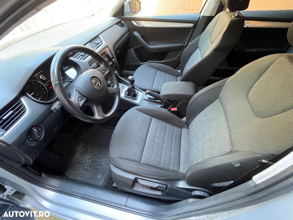 Skoda Octavia 2.0 TDI AMBITION - 5