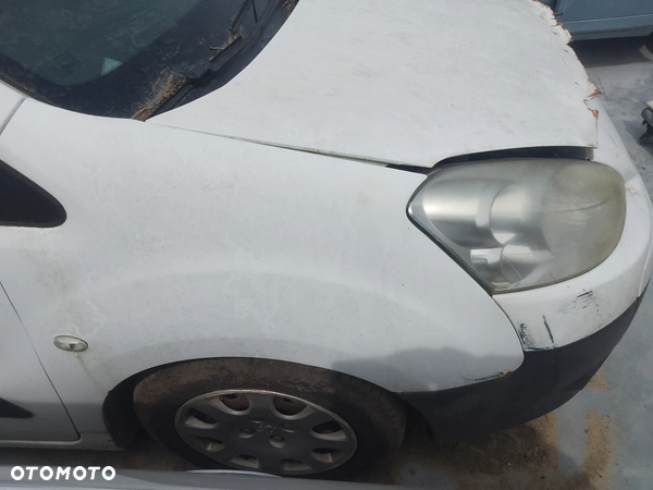 Peugeot Partner 2 II Części Błotnik Przedni Przód Prawy