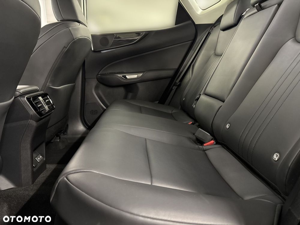 Lexus NX 350h Business AWD - 10