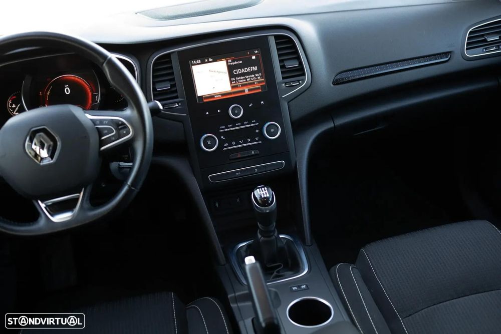 Renault Mégane Sport Tourer - 14