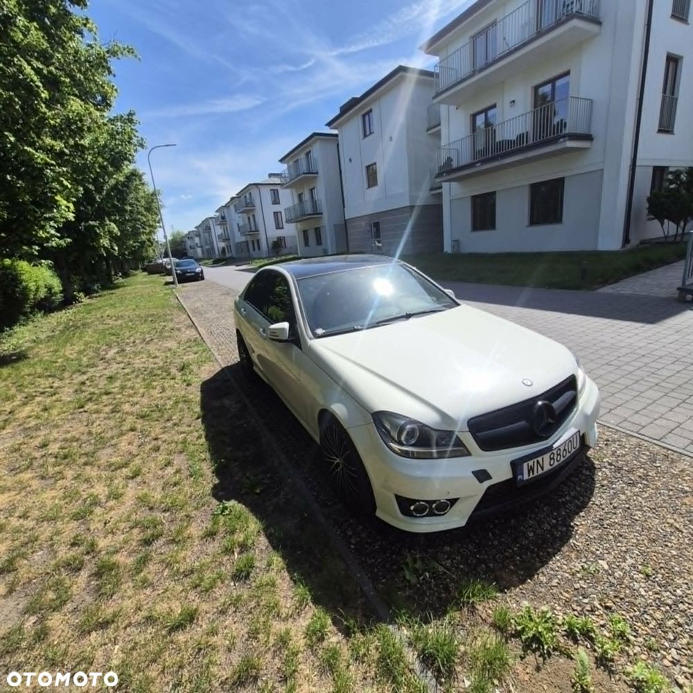 Mercedes-Benz Klasa C 350 BlueEff Avantgarde - 9