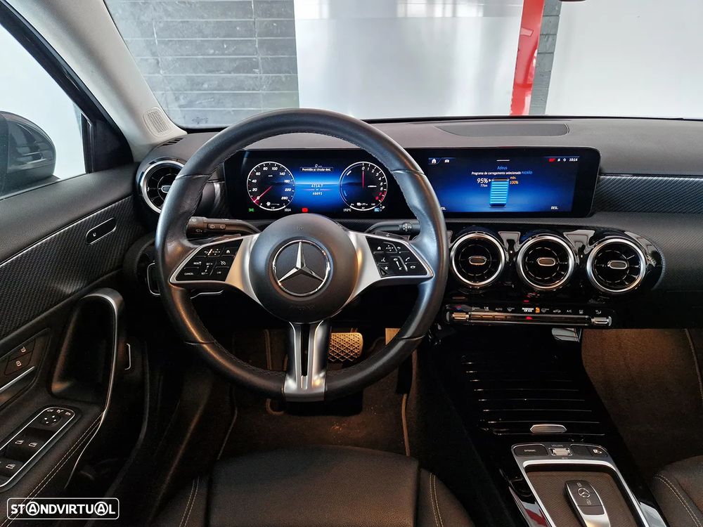 Mercedes-Benz A 250 e - 16