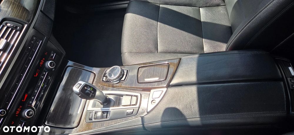 BMW Seria 5 520d xDrive Luxury Line - 27