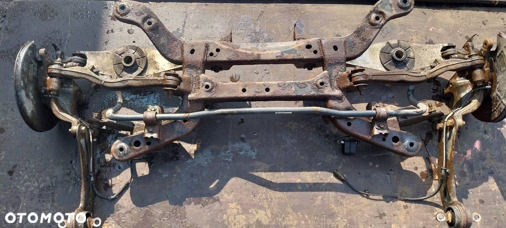 KOMPLETNE ZAWIESZENIE BELKA SANKI TYŁ OPEL INSIGNIA A KOMBI - 1