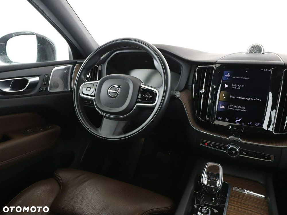 Volvo XC 60 T6 AWD Recharge Geartronic Inscription - 17