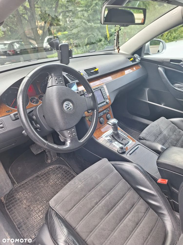 Volkswagen Passat 3.2 V6 FSI 4Mot Comfortline DSG - 6