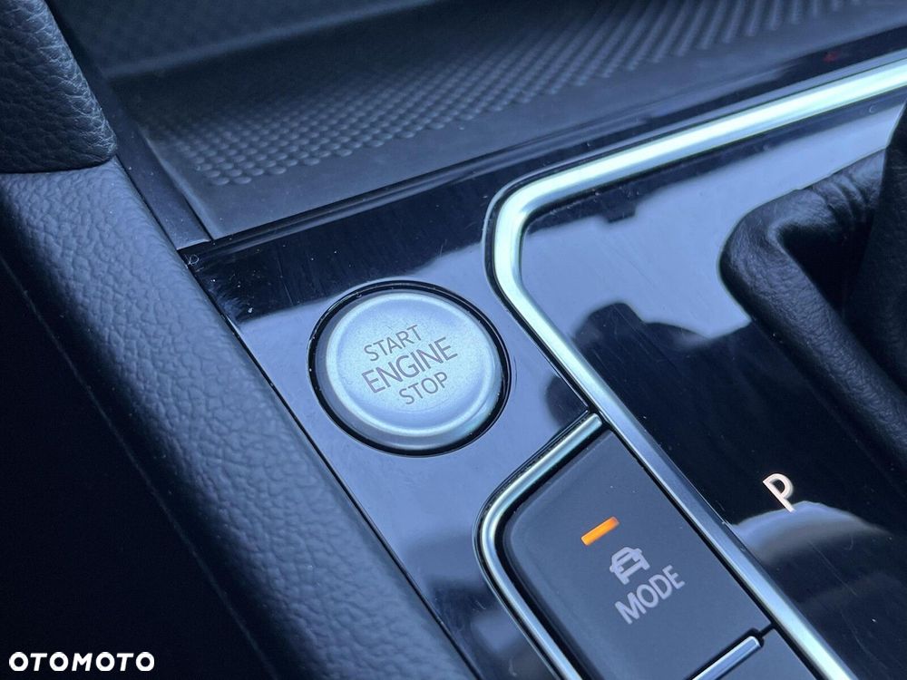 Volkswagen Passat - 22