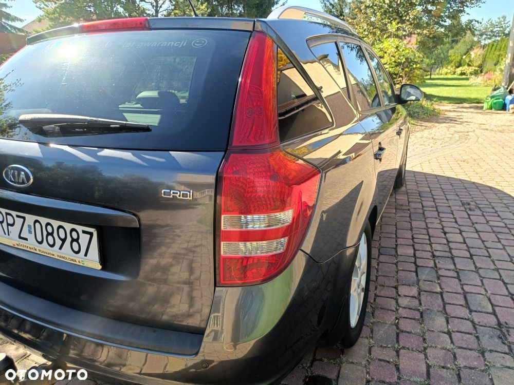 Kia Ceed - 4