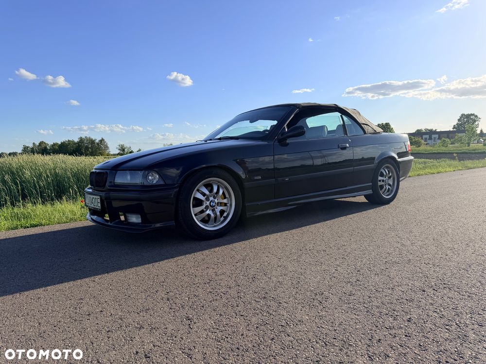BMW Seria 3 320i - 14
