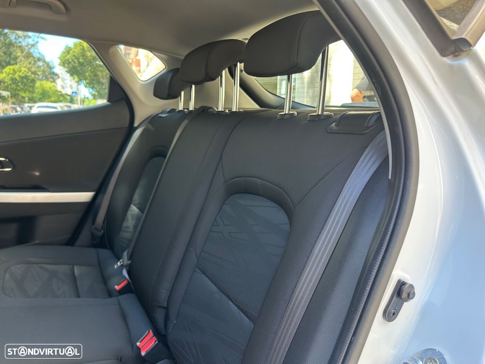 Kia Ceed - 12