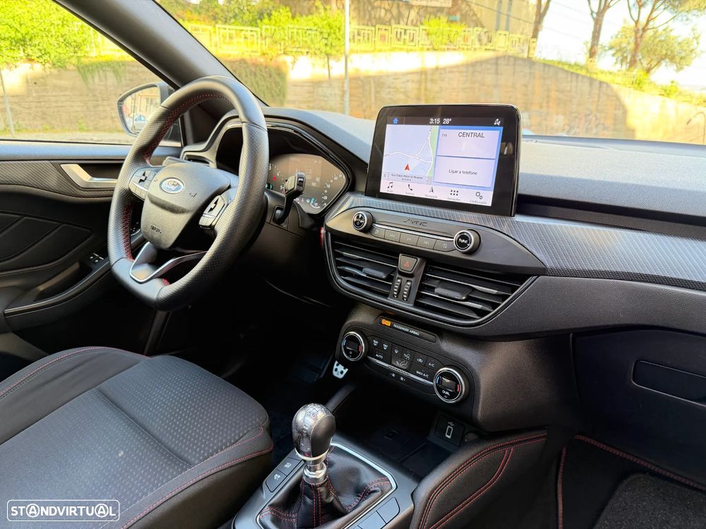 Ford Focus 1.5 TDCi ECOBlue ST-Line X - 18