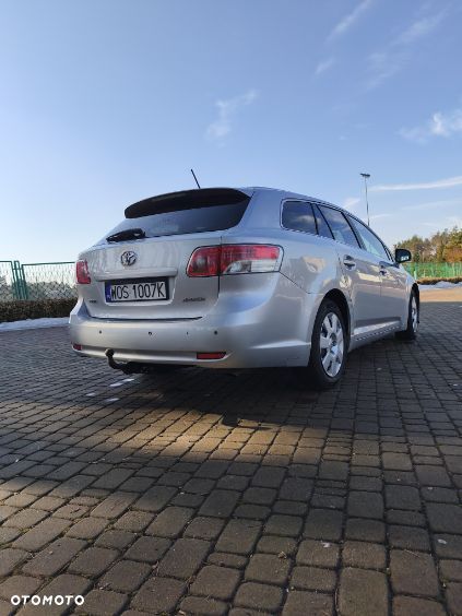 Toyota Avensis 2.0 D-4D Sol plus - 5