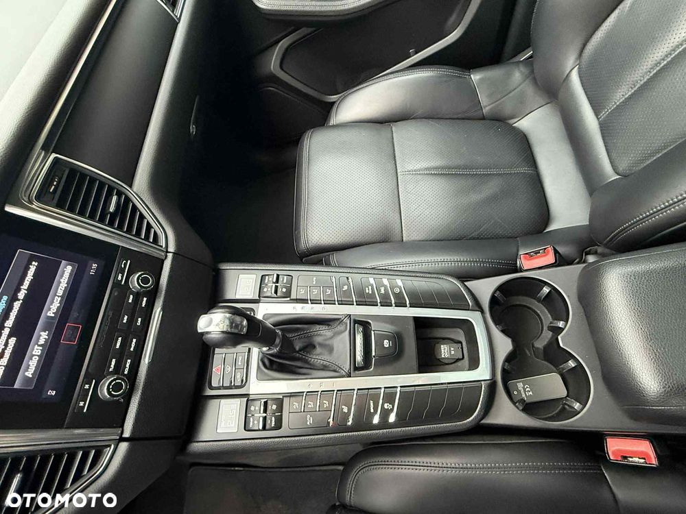 Porsche Macan - 15