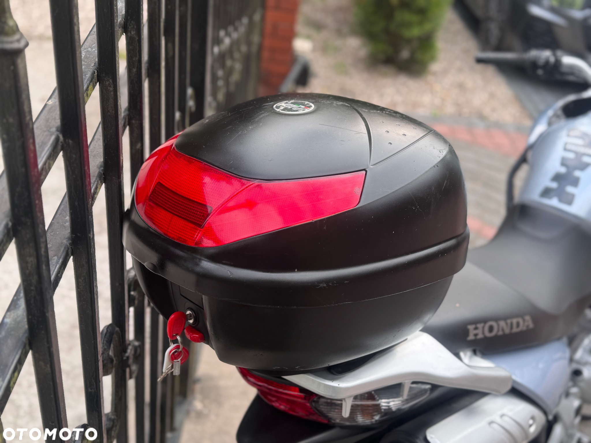 Honda XL - 23
