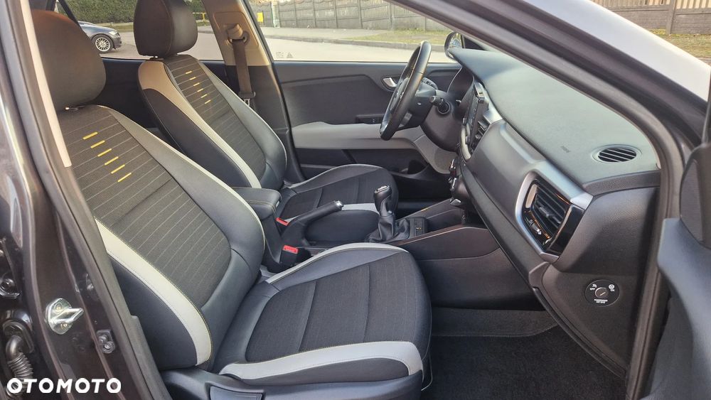 Kia Stonic 1.6 CRDi Platinum Edition - 11