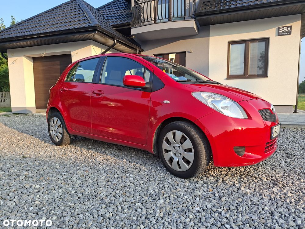 Toyota Yaris - 1