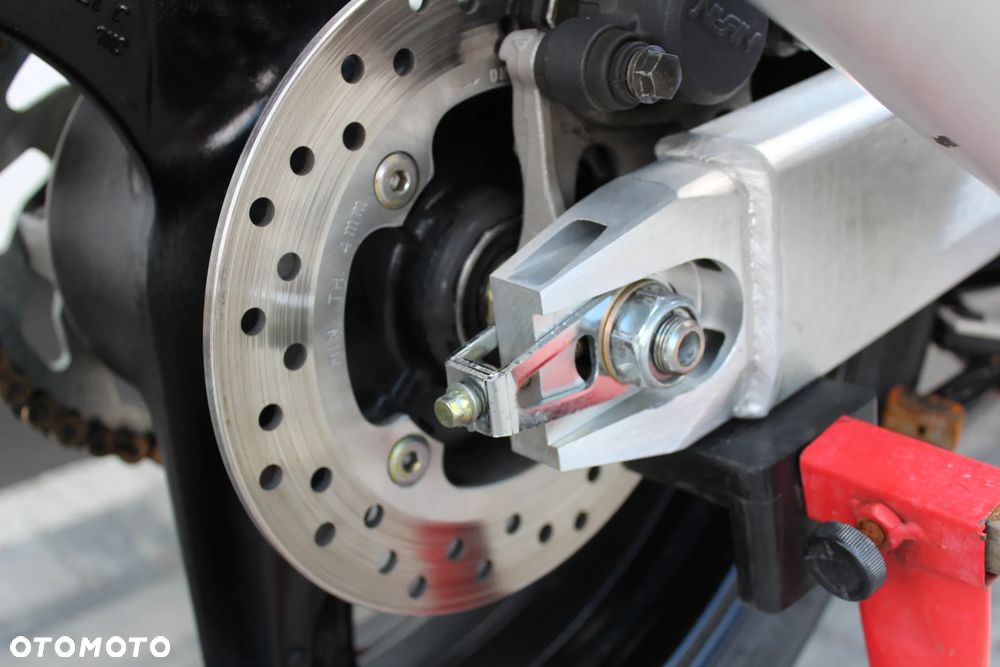 Honda CBR - 28