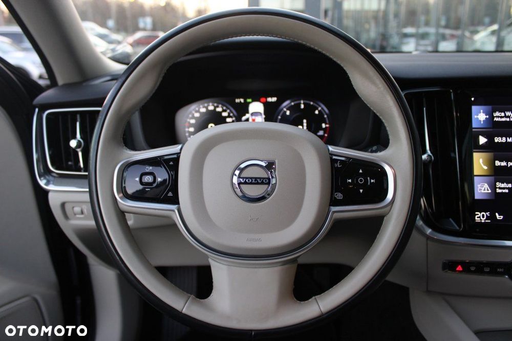 Volvo V60 Cross Country - 30