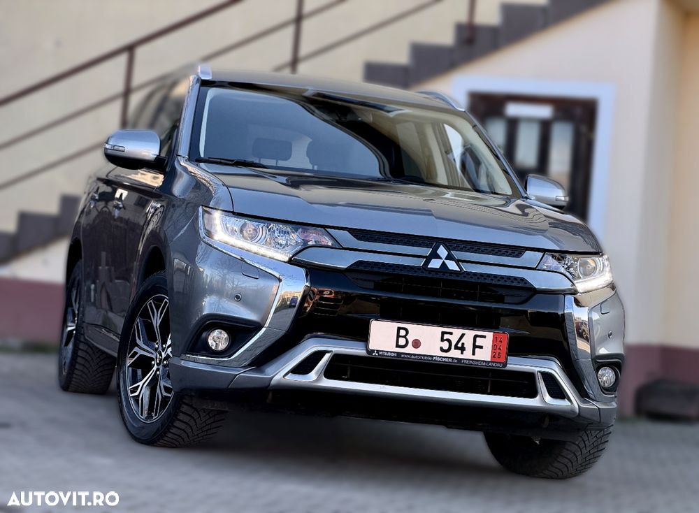 Mitsubishi Outlander - 9