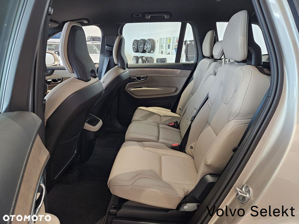 Volvo XC 90 - 23