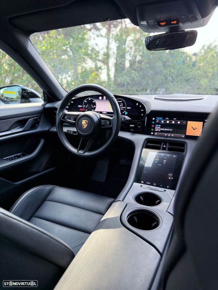 Porsche Taycan 4S - 14