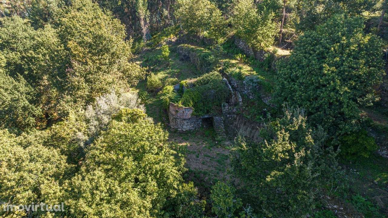 Moradia para Restaurar T2 em UDF de Caldelas, Sequeiros e Paranhos - Grande imagem: 2/9