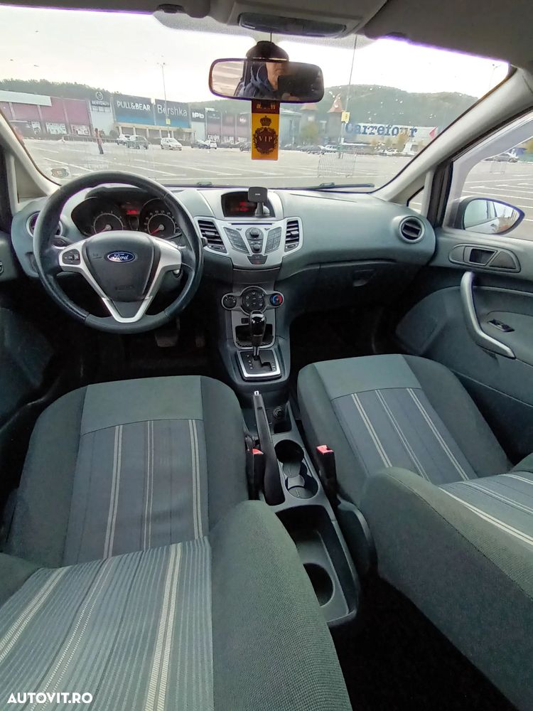 Ford Fiesta - 8
