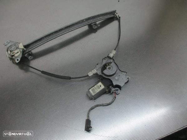 Elevador Frente Esq  Nissan Almera Ii (N16) - 4