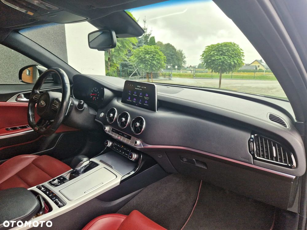 Kia Stinger 3.3 T-GDI V6 GT AWD - 33