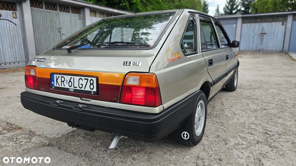Polonez Caro - 22