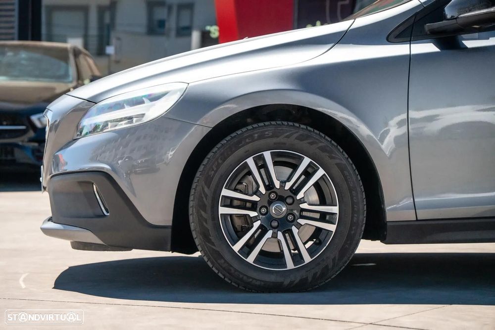 Volvo V40 Cross Country 2.0 D3 Momentum - 8