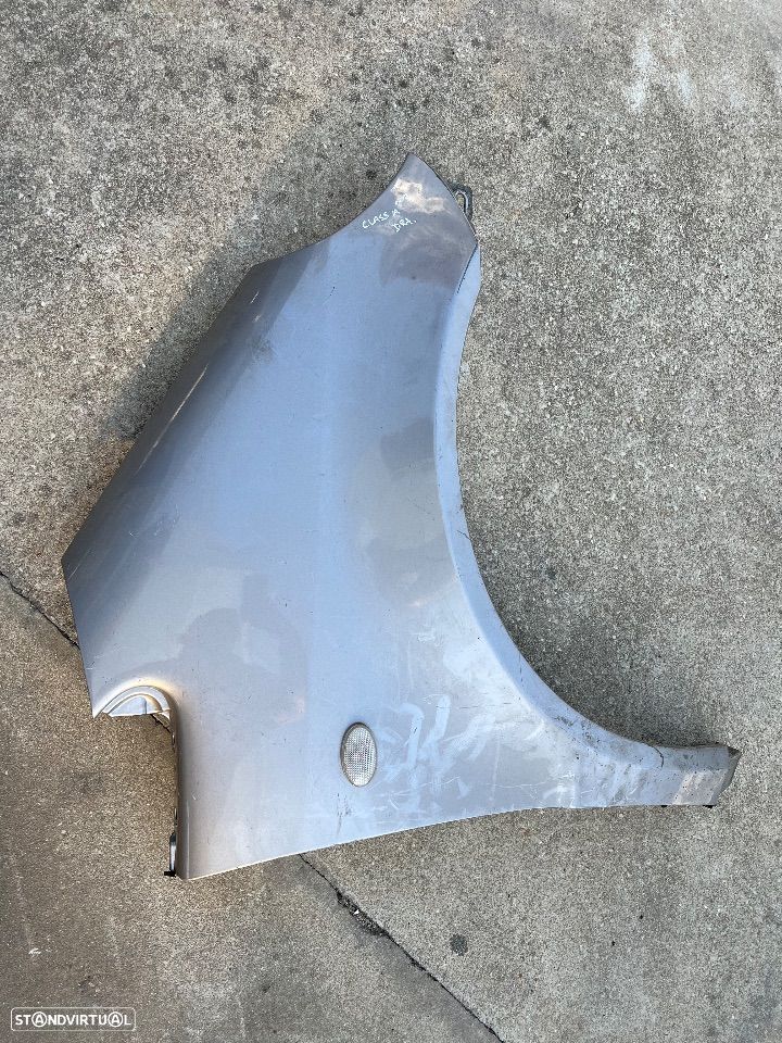 Guarda-lamas direito Mercedes Class A - 1