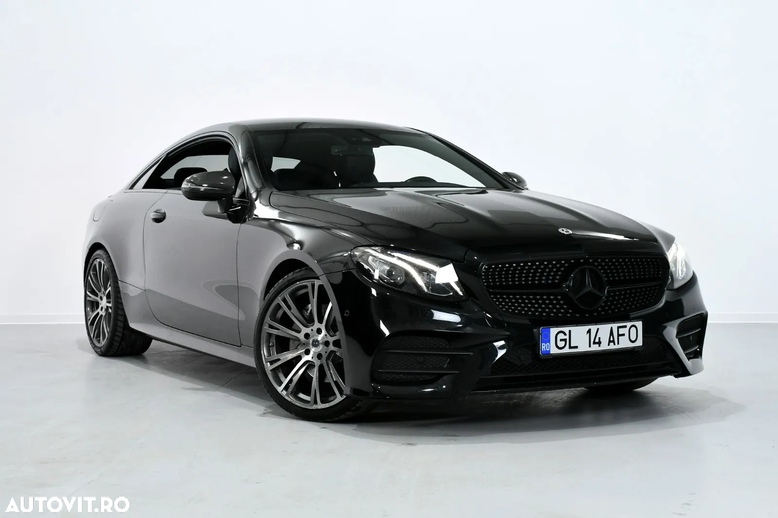 Mercedes-Benz E 200 Coupe 9G-TRONIC AMG Line - 2