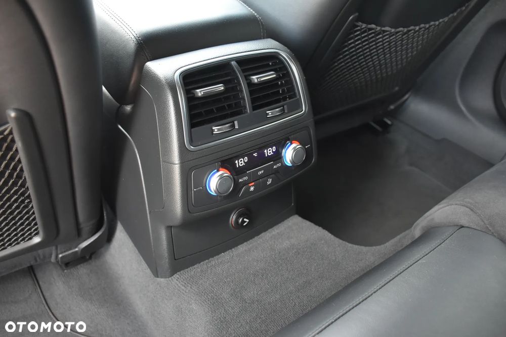 Audi A6 Avant 2.0 TDI Ultra S tronic - 14