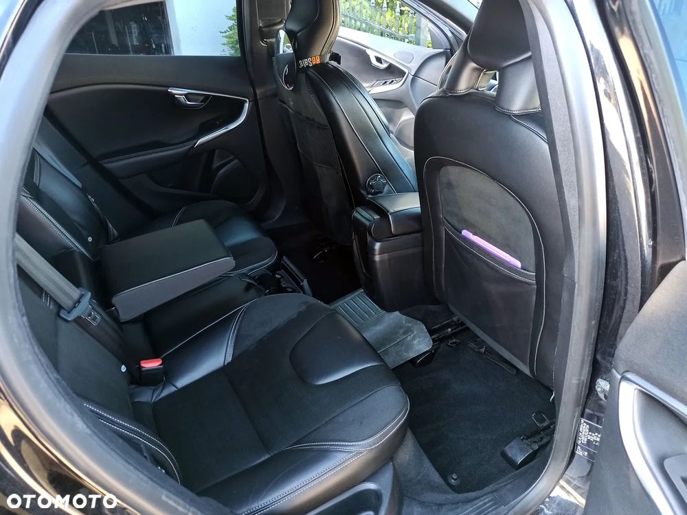 Volvo S60 D2 - 22