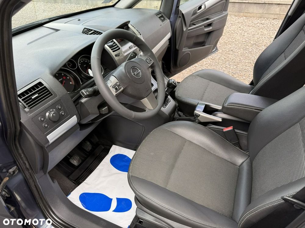 Opel Zafira - 9