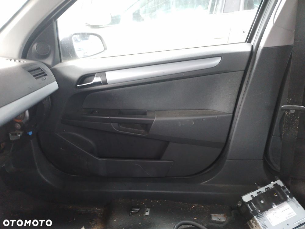 OPEL ASTRA H III 1.9 CDTI 06-10 LIFT KOMBI  ZDERZAK TYŁ TYLNY  Z157 - 14